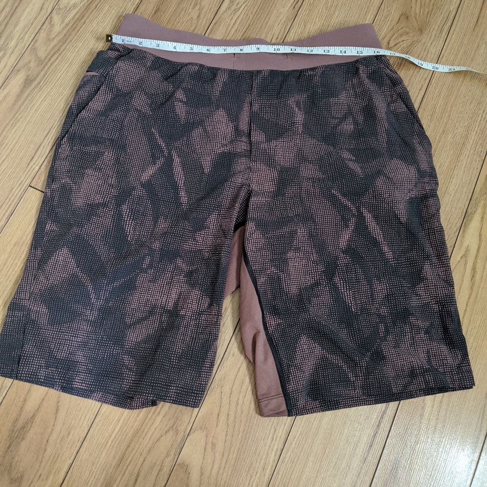 Lululemon 2019 T.H.E short 11"  linerless - Picture 5 of 8